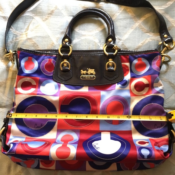 Authentic Coach Shoulder Bag - Picture 3 of 7